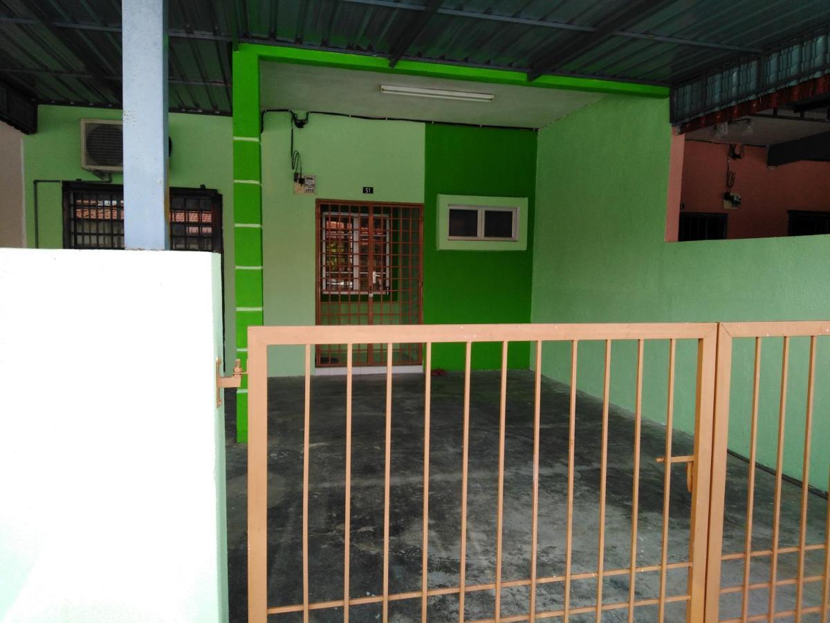Pelangi Homestay Bota Ngoại thất bức ảnh