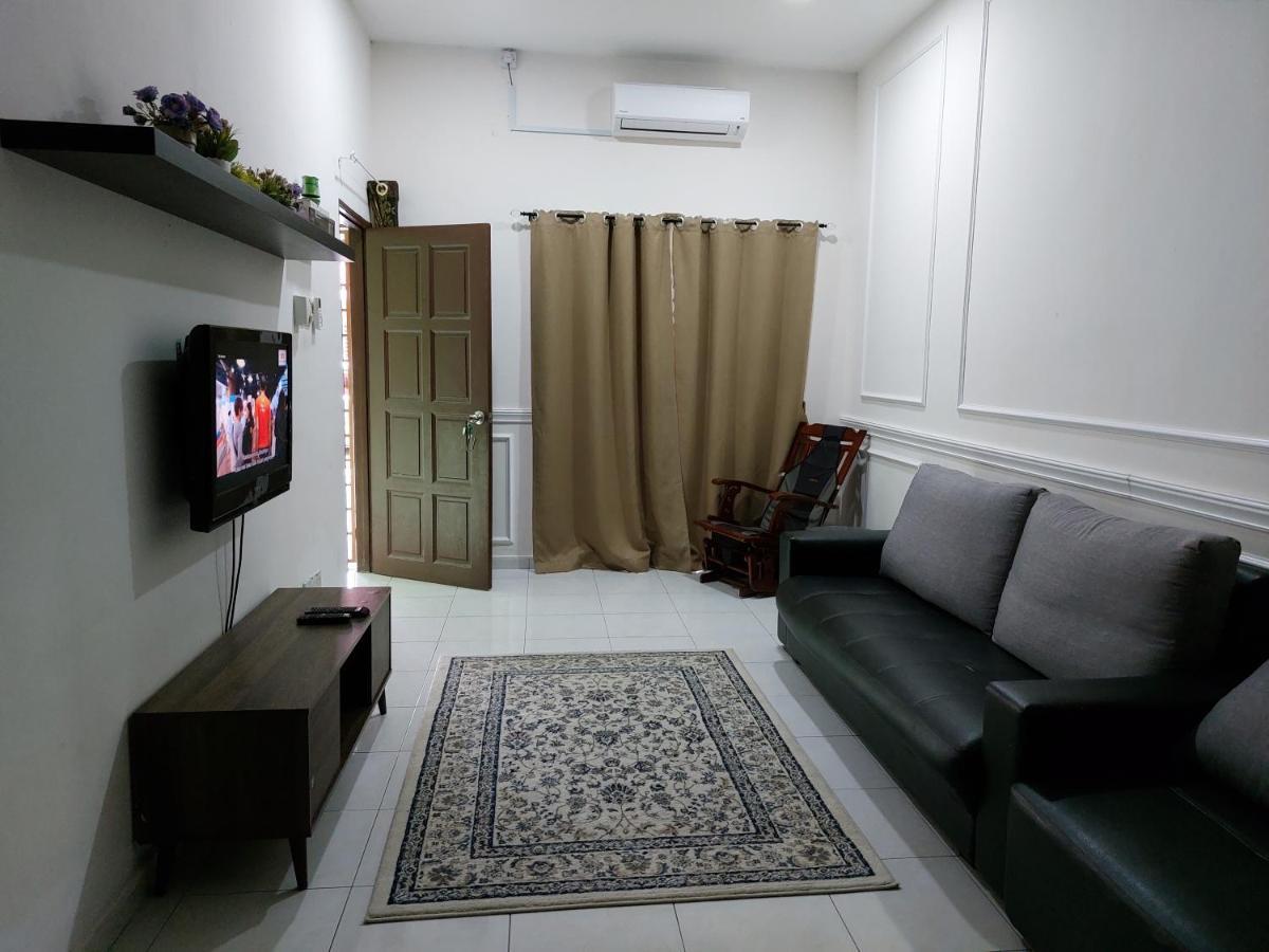 Pelangi Homestay Bota Ngoại thất bức ảnh